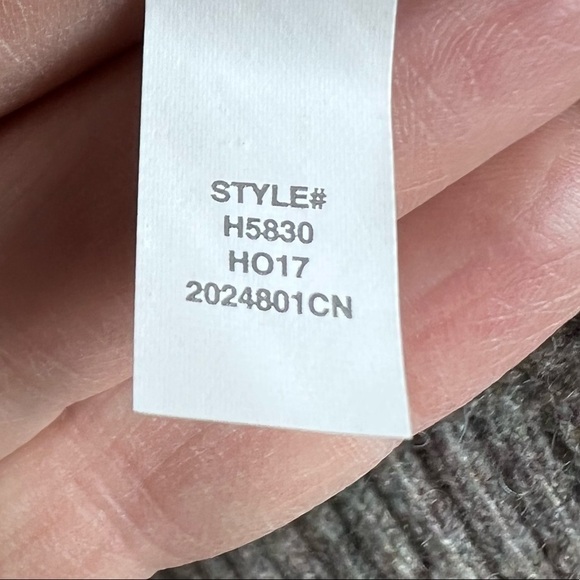 J.CREW Merino Wool | Alpaca blend v-neck sweater with pockets - Picture 7 of 8